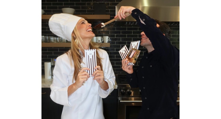 YSE Beauty Pours Up Champagne Collagen Powder Chocolate Bar with Compartés